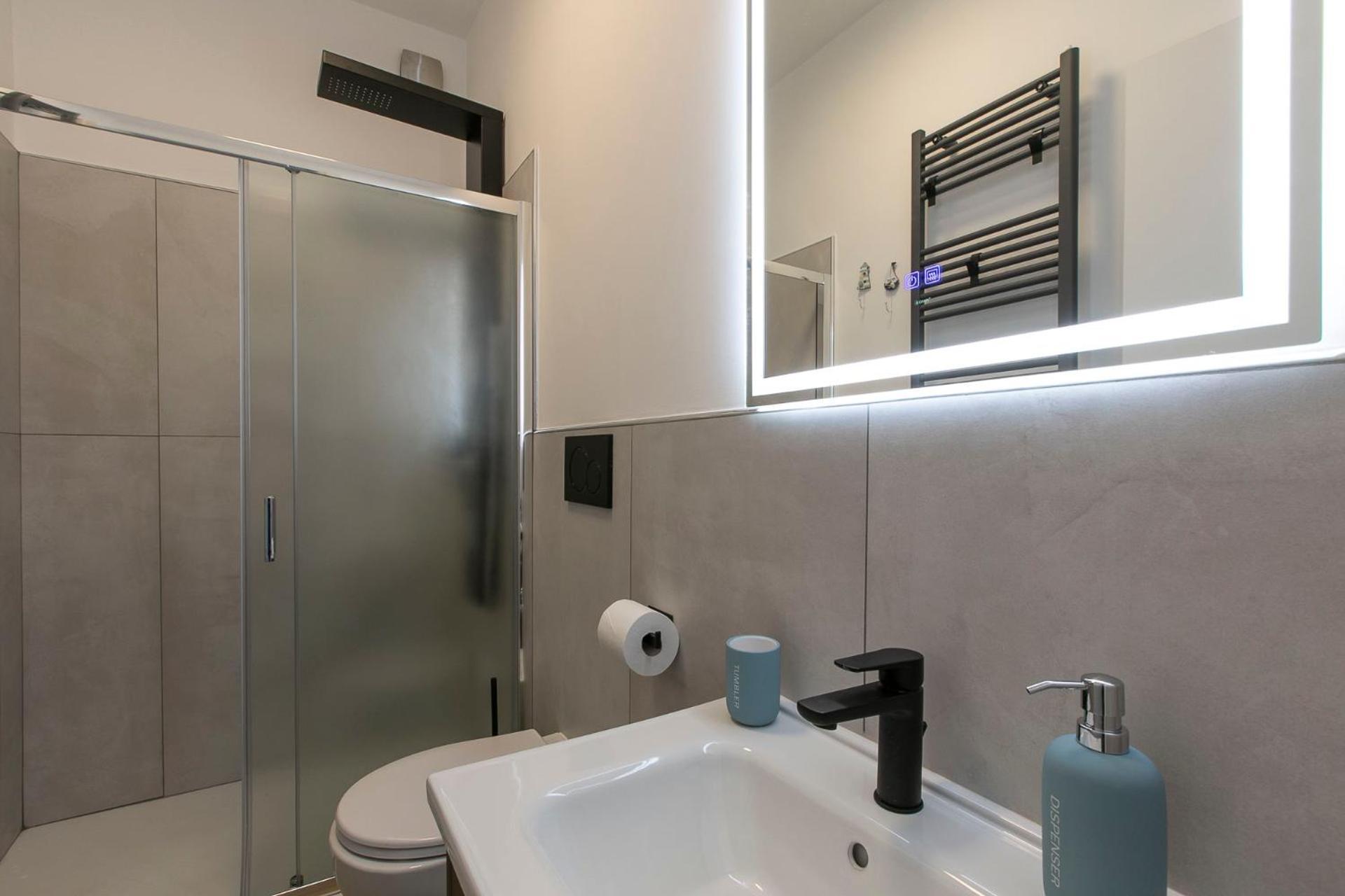 Domina Guest House Фьюмичино Экстерьер фото