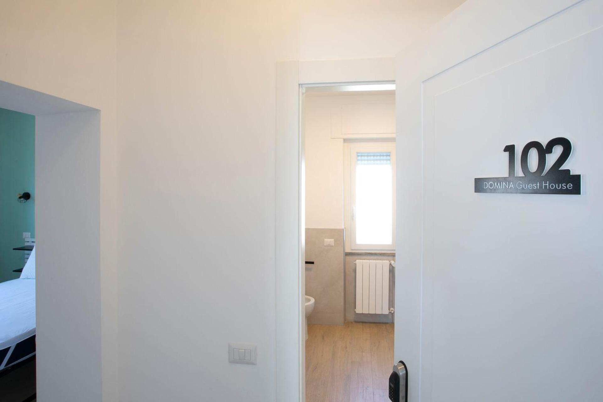 Domina Guest House Фьюмичино Экстерьер фото