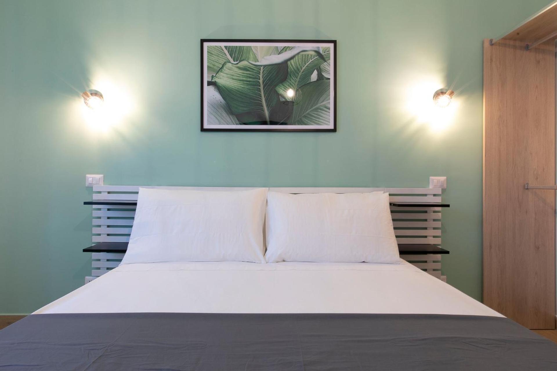 Domina Guest House Фьюмичино Экстерьер фото