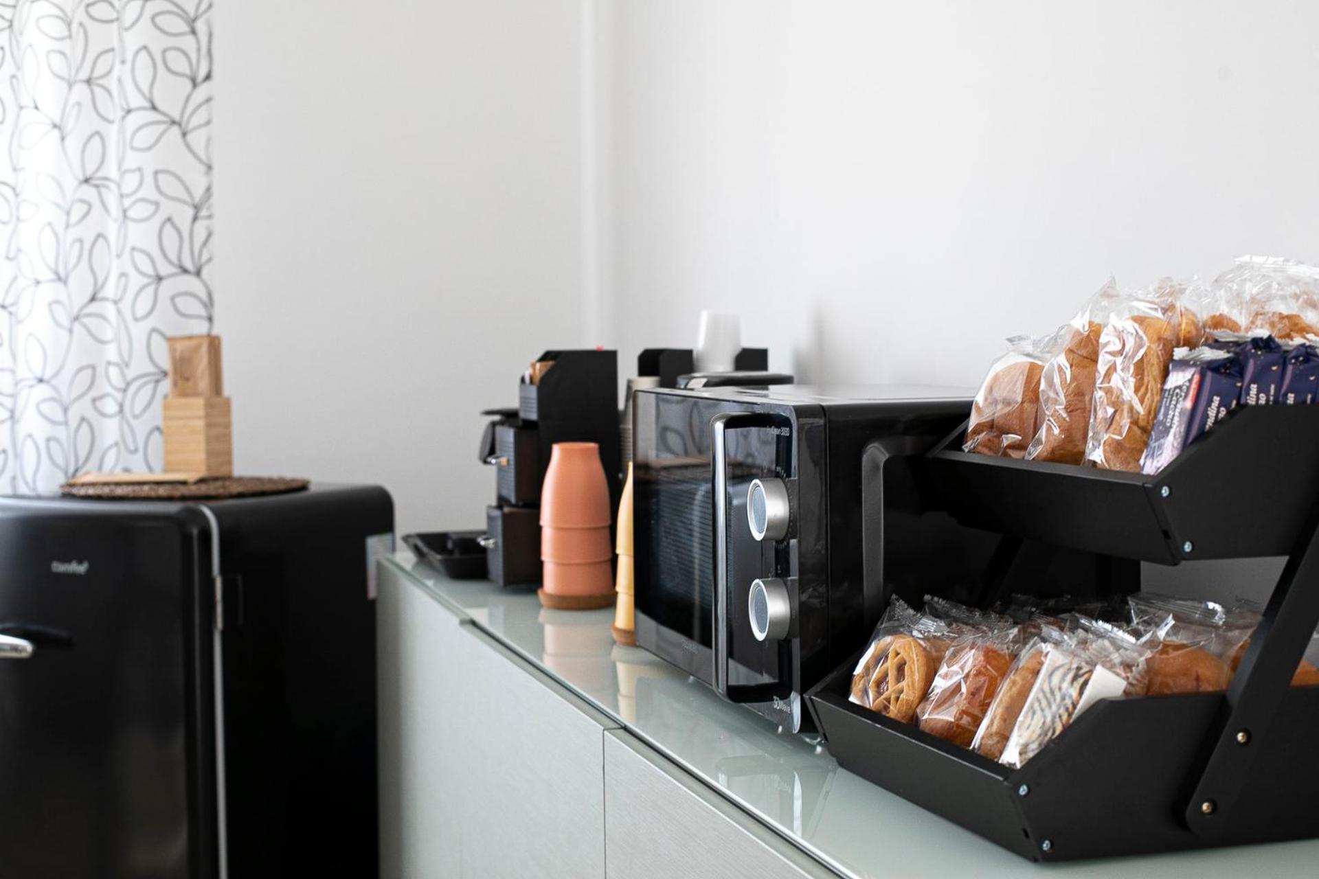 Domina Guest House Фьюмичино Экстерьер фото