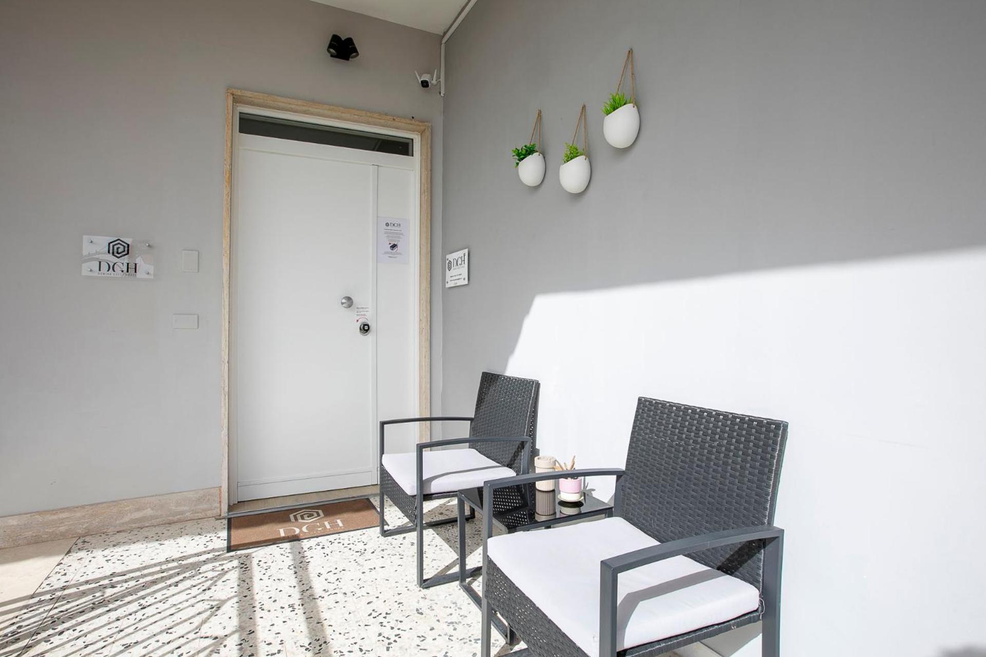 Domina Guest House Фьюмичино Экстерьер фото