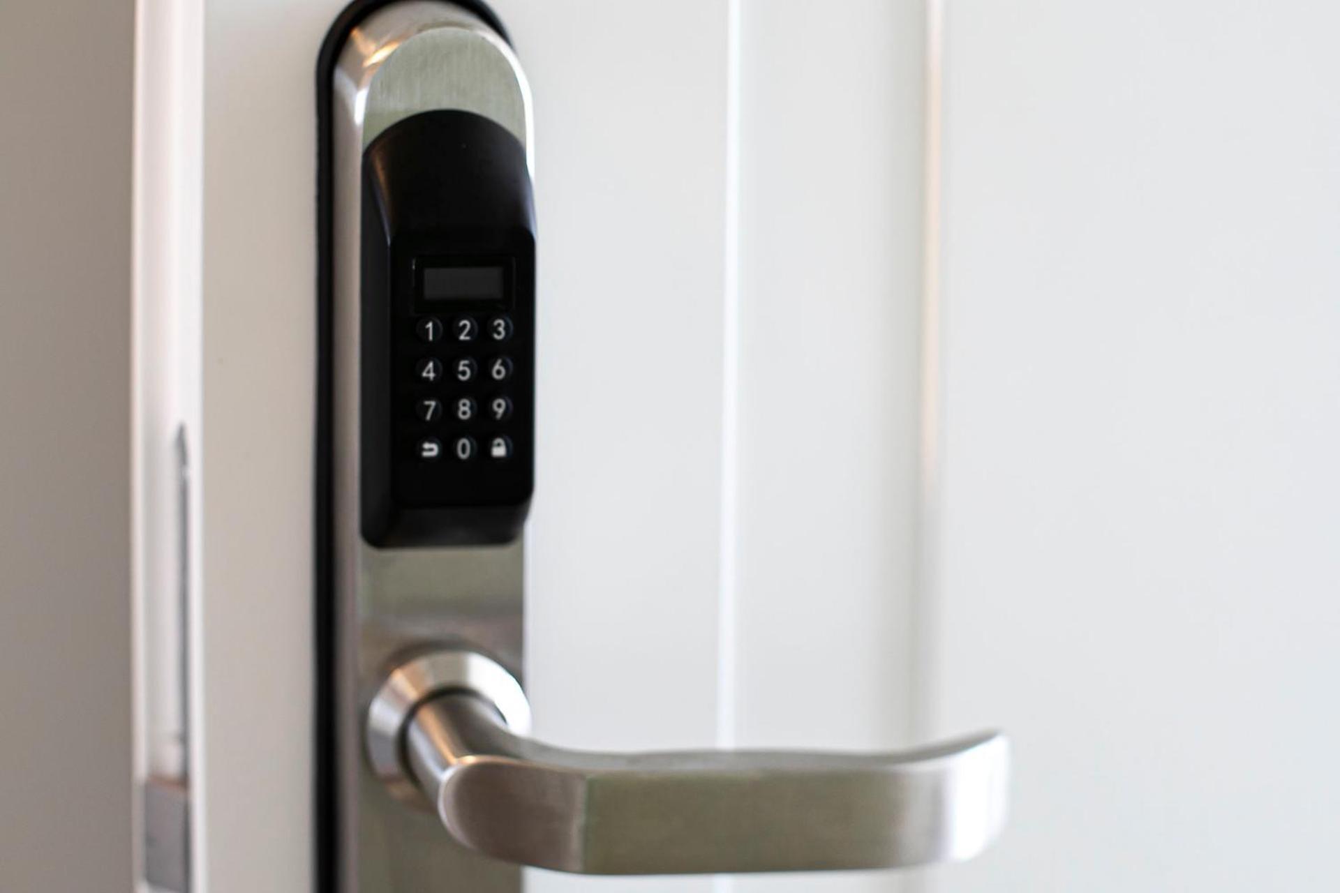 Domina Guest House Фьюмичино Экстерьер фото